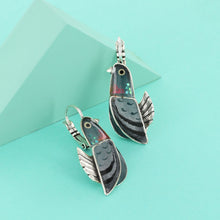 Load image into Gallery viewer, Taratata Le Facteur Earrings. 01702-10G
