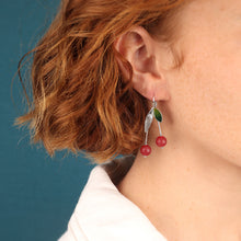 Load image into Gallery viewer, Taratata Cerise Earrings. 02704-103
