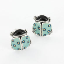 Load image into Gallery viewer, Taratata Cox Stud Earrings. 04913-104
