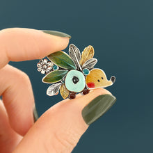 Load image into Gallery viewer, Taratata Mini Brooch. 07230-104
