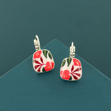 Load image into Gallery viewer, Taratata Mini Earrings. 07728-103
