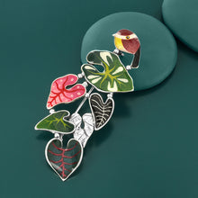 Load image into Gallery viewer, Taratata Fabuleuse Brooch. 01201-10M
