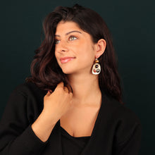 Load image into Gallery viewer, Taratata Art Nouveau Earrings. 10784-20M
