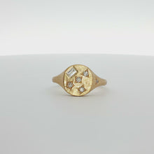 Load and play video in Gallery viewer, 9ct Yellow Gold Diamond Signet Ring. MM2828
