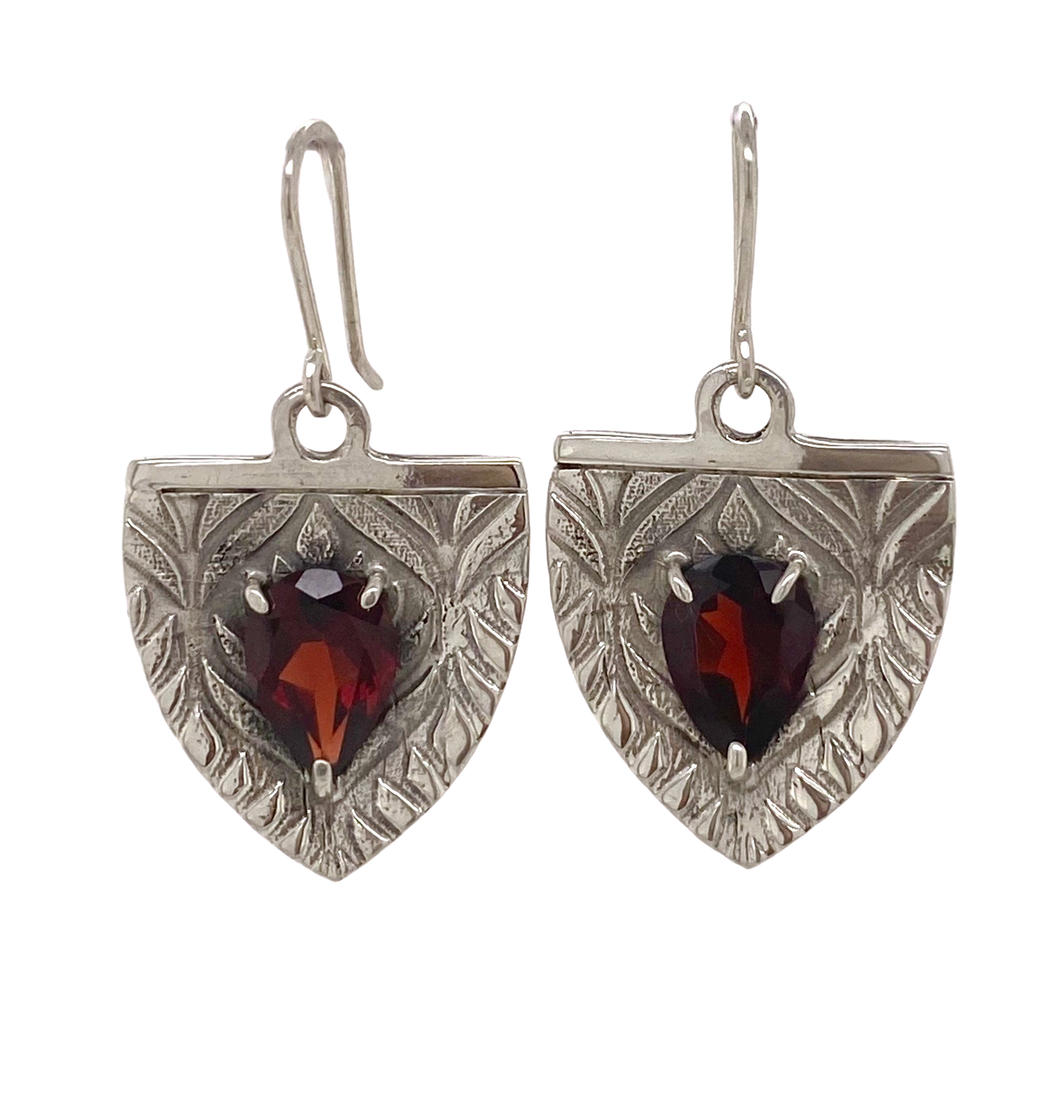 Medieval earrings 2025
