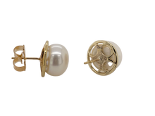 Load image into Gallery viewer, 9ct Gold and Pearl Jupiter Studs J126
