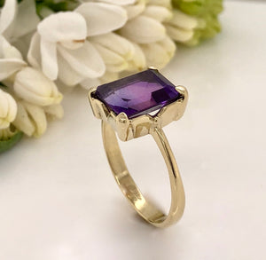 9ct Gold Gemstone Rhapsody Ring J483