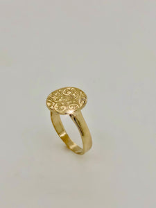 9ct Gold Engraved Penny Ring J485