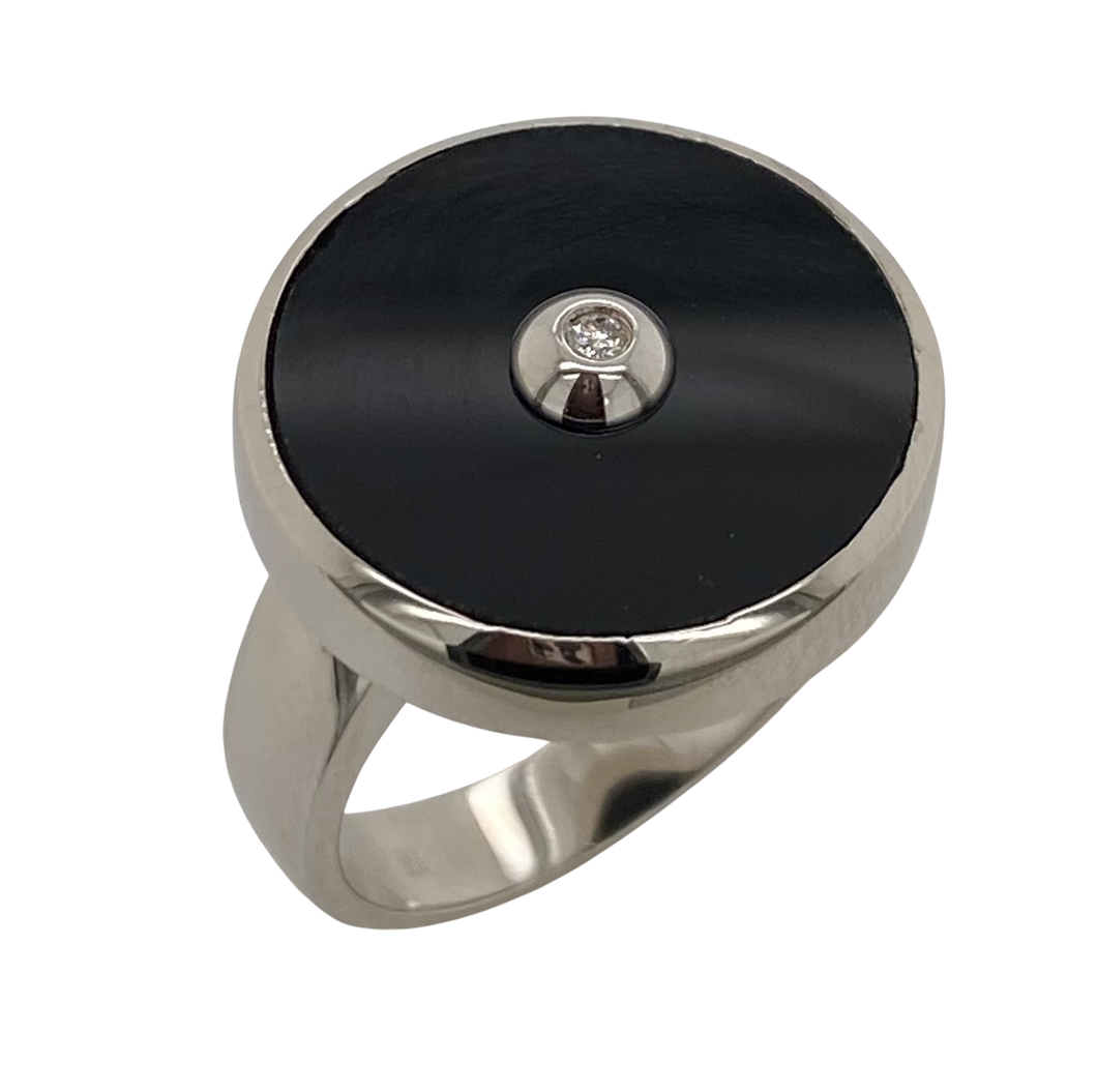 Sterling Silver Onyx and Diamond Ring. R929D
